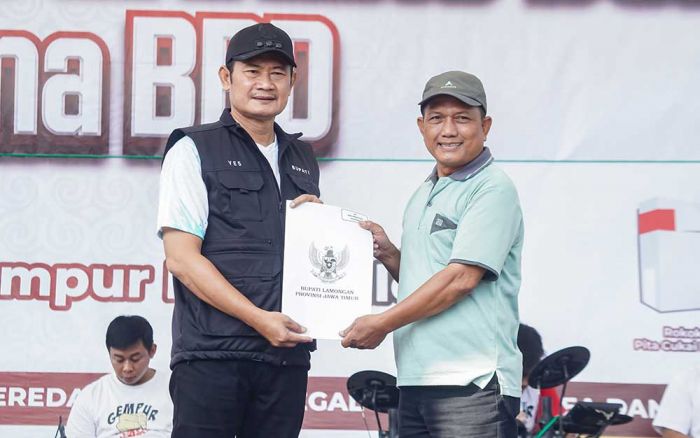 Bupati Yuhronur Serahkan SK Perpanjangan BPD se-Kabupaten Lamongan