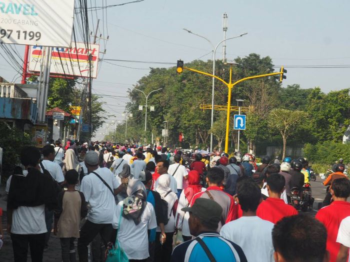 Panggung Istighosah Tak Pengaruhi Ribuan Buruh di Gresik untuk Demo Peringati May Day