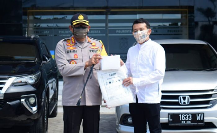 Polresta Sidoarjo Terima Bantuan APD dan Masker dari Anggota Dewan