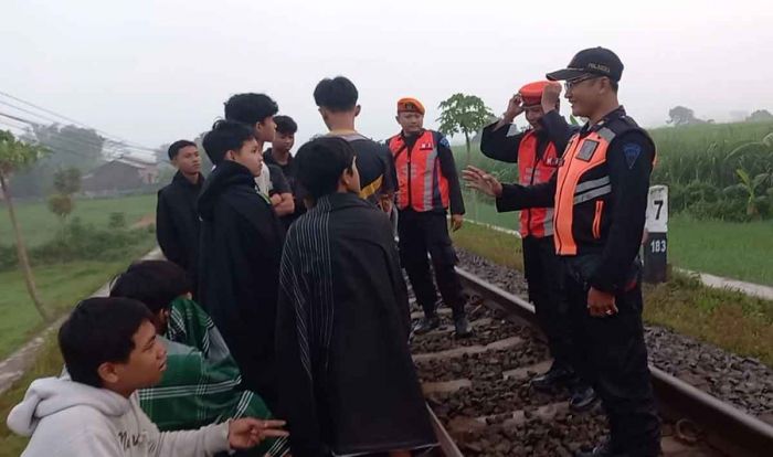 KAI Daop 7 Madiun Imbau Masyarakat Tidak Lakukan Aktivitas Ngabuburit di Sekitar Jalur KA