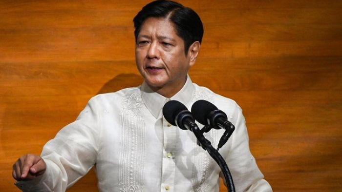 Gila! Presiden Filipina Minta 30 Menterinya Mundur Gila! Presiden Filipina Minta 30 Menterinya Mundur
