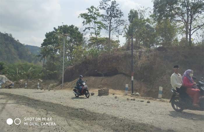 Jalan Ambles di Km 228 Belum Diaspal, UPT PJJ: Tunggu Pengamanan Tebing Tuntas