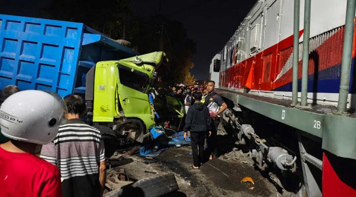 KAI Daop 7 Madiun: Truk Mogok Sebabkan Tabrakan KA Dhoho di Blitar