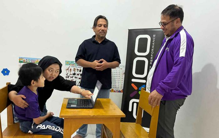 Laptop dari Axioo untuk Dukung Pendidikan di Malang Autism Center