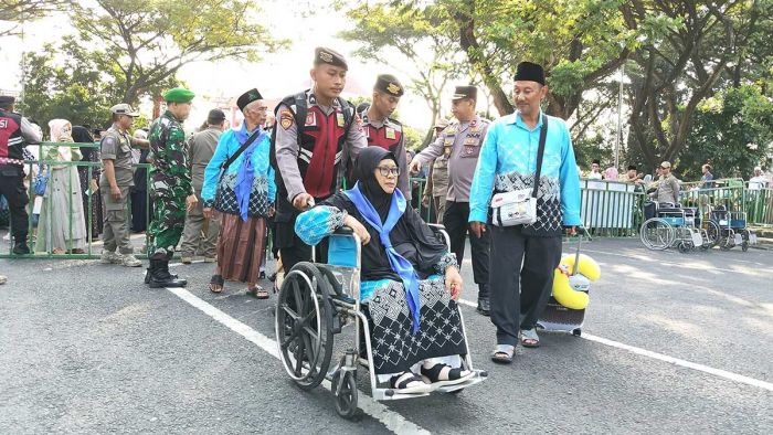 1.211 Calon Jemaah Haji dari Kabupaten Kediri Resmi Diberangkatkan