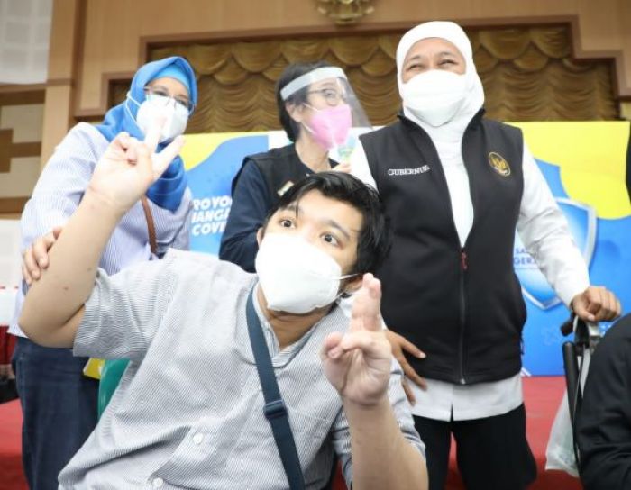 Tertinggi di Indonesia, Gubernur Khofifah: Vaksinasi Disabilitas di Jatim Capai 18.168 Orang