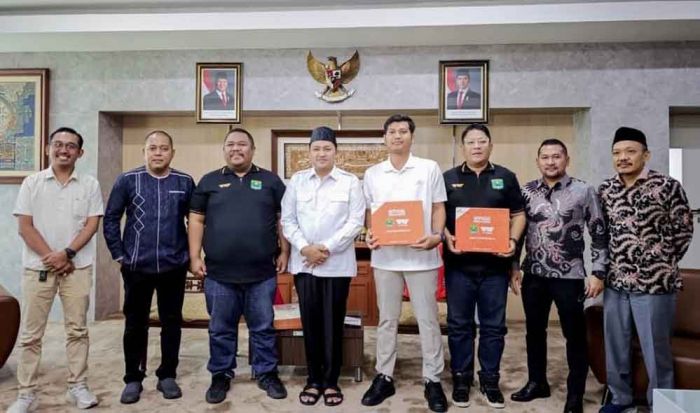 Gaung Andaka Resmi Serahkan Kepengurusan Persekabpas ke Bupati Pasuruan