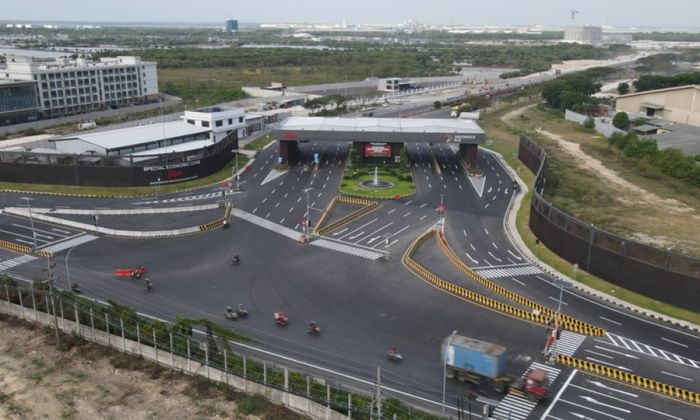 KEK JIIPE Gresik Bangun  APILL  untuk Keselamatan dan Kelancaran Lalu Lintas Pengguna Jalan Umum