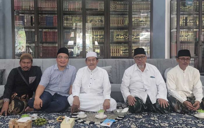 Pengasuh Ponpes Langitan Restui Yani-Alif Maju Pilkada Gresik