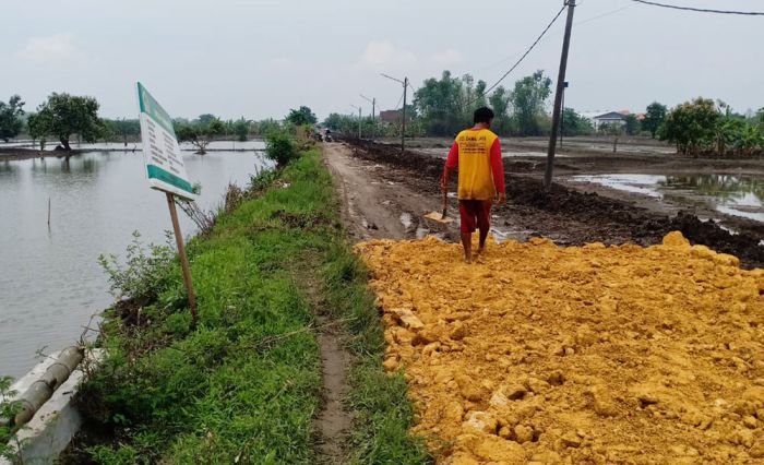 Jalan Desa Cermenlerek yang Rusak Pasca Diterjang Banjir, Selesai Diperbaiki