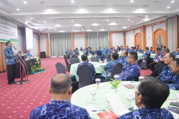 Bupati Sambari Minta Pengelola Keuangan Berpegang pada Peraturan Perundangan