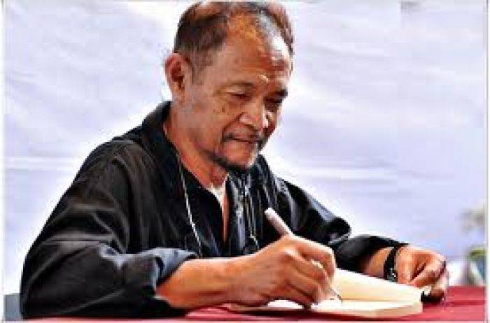 GM: Penjaja Kue Putu Ajari Akhlak kepada Prof Dr Amien Rais 