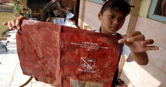 4 Siswa SD di Lamongan Bakar Rapor, Kesal Nilainya Jelek