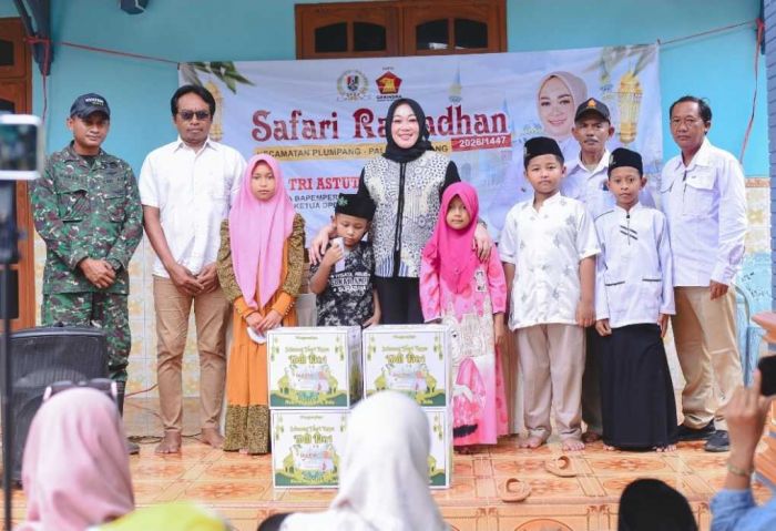 Anggota DPRD Tuban Tri Astuti Safari Ramadan Bersama Yatim dan Kader Partai
