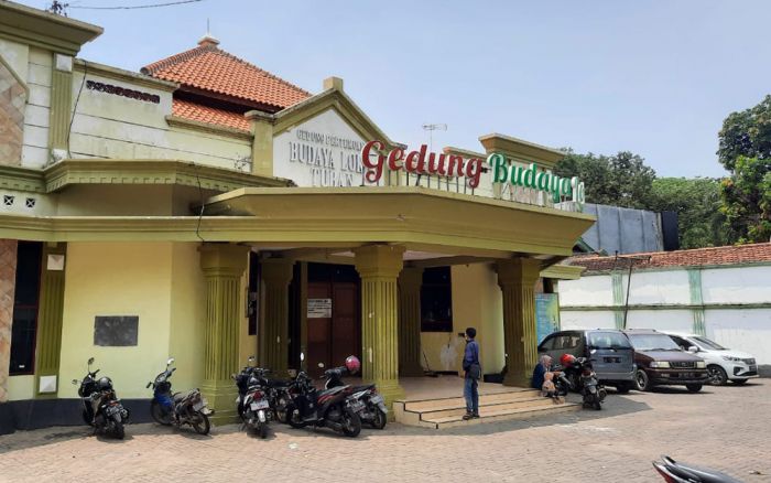 Terbengkalai Hampir 2 Tahun, Seniman Tuban Galang Koin untuk Renovasi Gedung Budaya Loka