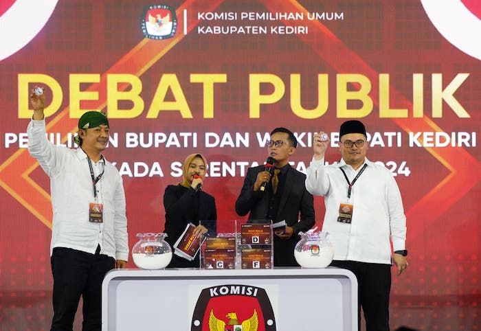 Pascadebat Pilbup Kediri 24 Oktober, Paslon Dhito-Dewi Unggul dalam Survei