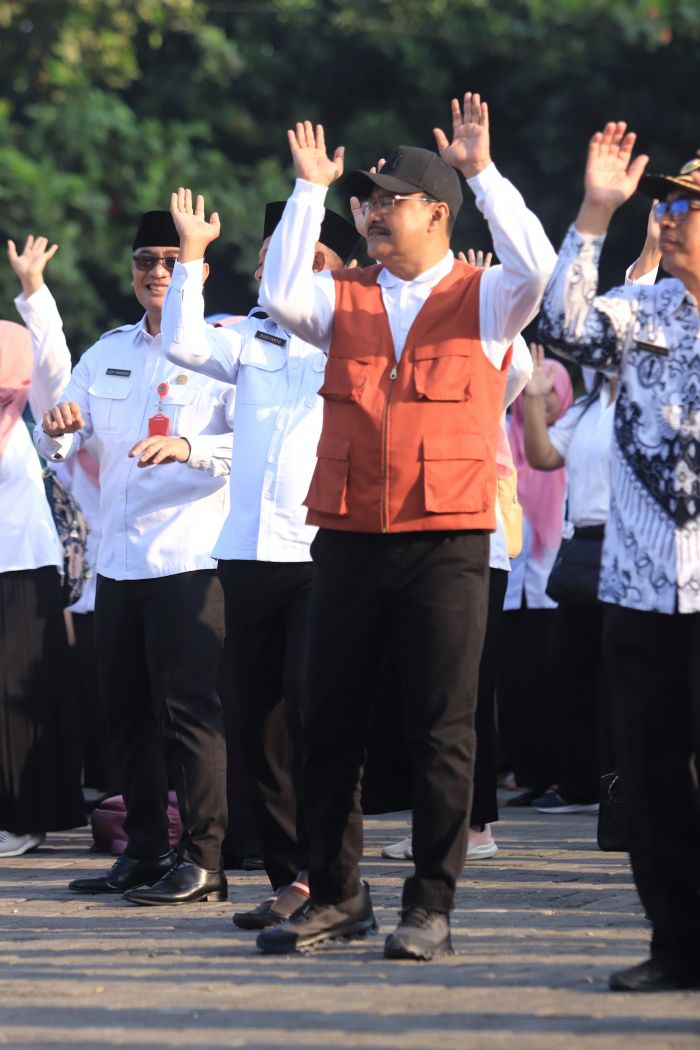 Gus Ipul Bacakan Komitmen Bersama di Apel Deklarasi Sekolah Aman dan Nyaman Kota Pasuruan