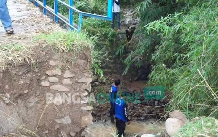 Nganjuk Longsor Lagi, Jembatan dan Jalan di Desa Kweden Ambles