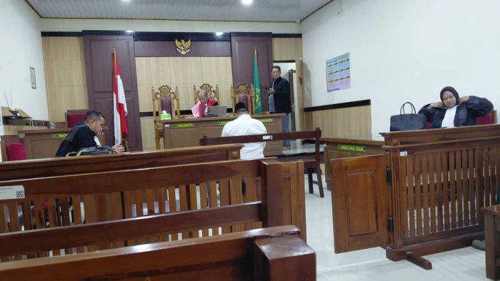 Sidang Penganiayaan Pegawai DPUTR Gresik, Terdakwa Dituntut Pasal 466 KUHP