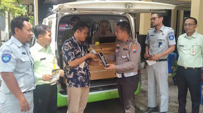 Permudah Wajib Pajak Kendaraan di Ngawi, Warga Kedunggalar Dapat Dilayani di Samsat Widodaren