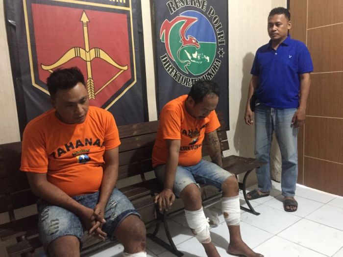 Peluru Anggota Polsek Sukolilo Bersarang di Kaki Warga Bangkalan dan Surabaya yang Curi Motor KLX Peluru Anggota Polsek Sukolilo Bersarang di Kaki Warga Bangkalan dan Surabaya yang Curi Motor KLX