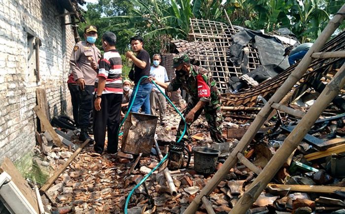 Mercon Untuk Lebaran Meledak di Pasuruan, Tiga Rumah Warga Rusak