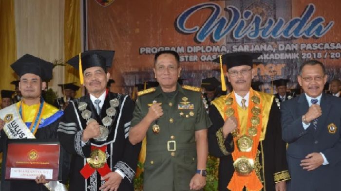 Mayjen TNI Wisnoe Minta Mahasiswa Unmer Malang Tingkatkan Prestasi