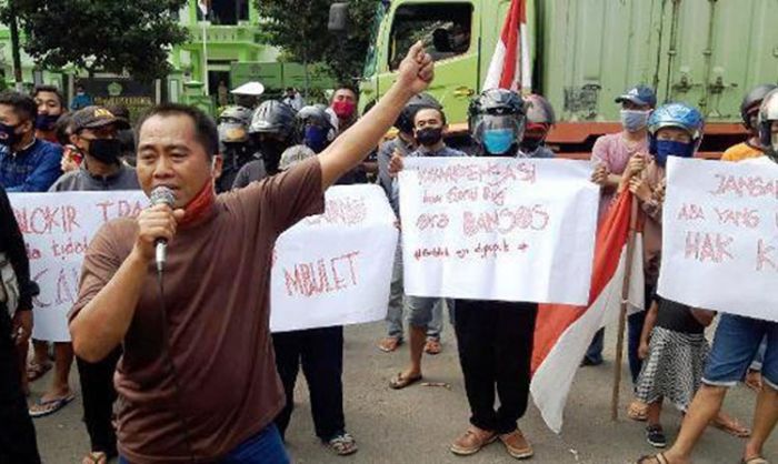 Lima Kali Demo, Warga Pojok Kota Kediri Tuntut Dana Kompensasi Sampah