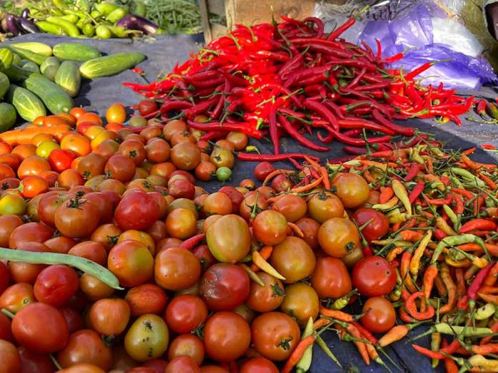 Harga Sembako Jatim Sabtu 17 Mei 2025: Cabai Rawit Merah Rp26.708/kg, Tomat Rp12.681/kg Harga Sembako Jatim Sabtu 17 Mei 2025: Cabai Rawit Merah Rp26.708/kg, Tomat Rp12.681/kg