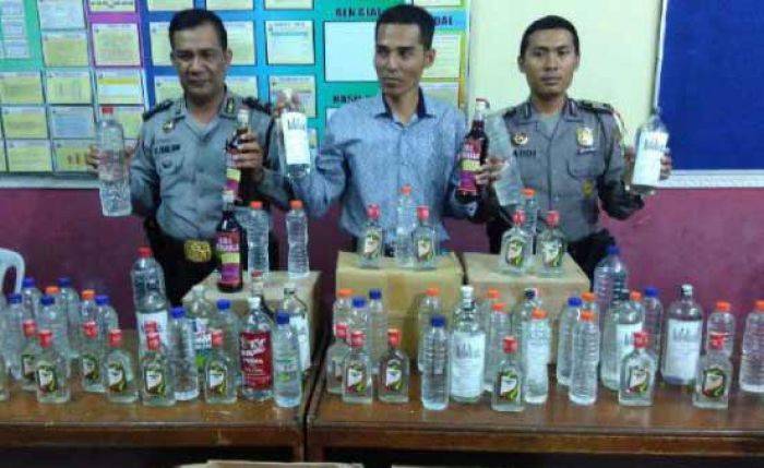 Razia, Polsek Gedangan Sidoarjo Sita 500 Botol Miras