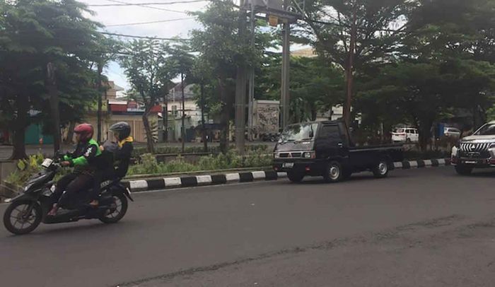 Polisi Dampingi Korban Jambret di Surabaya