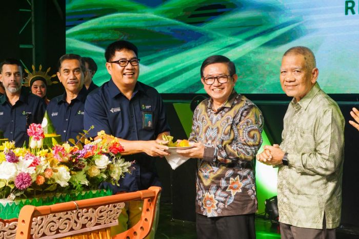 Daconi Khotob: 53 Tahun Petrokimia Gresik, Bertumbuh dan Berinovasi untuk Pertanian