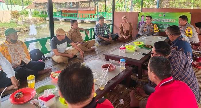 Kapolsek Dlanggu Kumpulkan Kades, Ajak Sinergi Bahas Keamanan Desa
