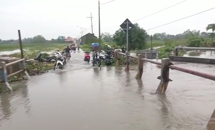 Diguyur Hujan Sabtu Sore, 3 Desa di Pasuruan Terendam Banjir Setinggi 1 Meter