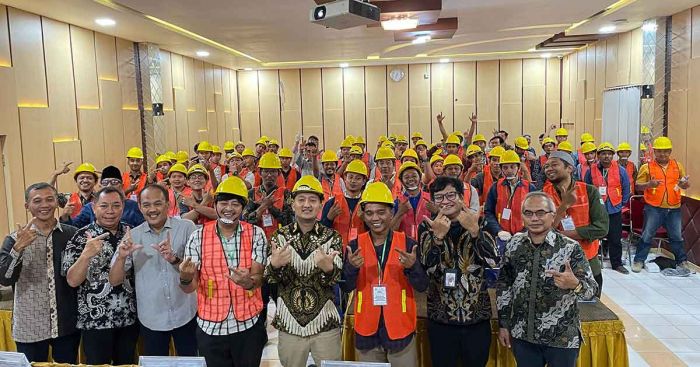 Gelar Pelatihan Konstruksi di Sidoarjo, Tom Liwafa Dorong Kompetensi dan Sertifikasi Pekerja