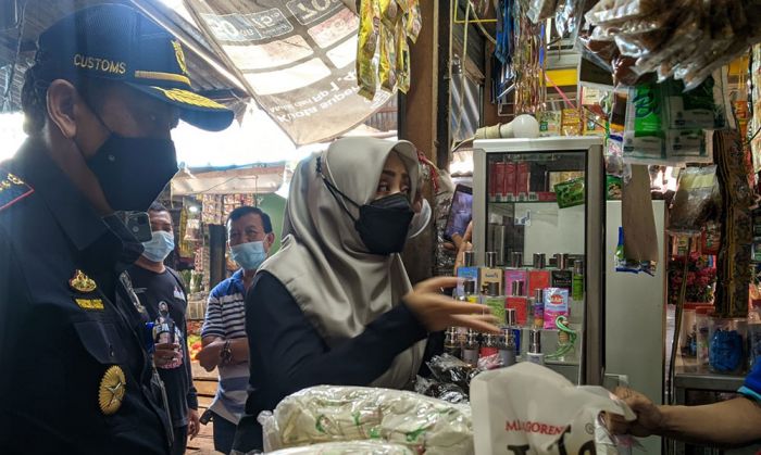 Pedagang di Pasar Raya Mojosari Dukung Tim Operasi Rokok Ilegal Pemkab Mojokerto