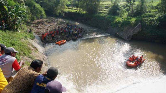 Korban Tenggelam di Sungai Desa Bareng Jombang belum Ditemukan