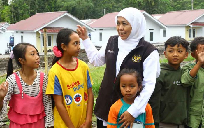 Khofifah Ajak Semua Elemen menghapuskan Pekerja Anak di Jawa Timur Khofifah Ajak Semua Elemen menghapuskan Pekerja Anak di Jawa Timur