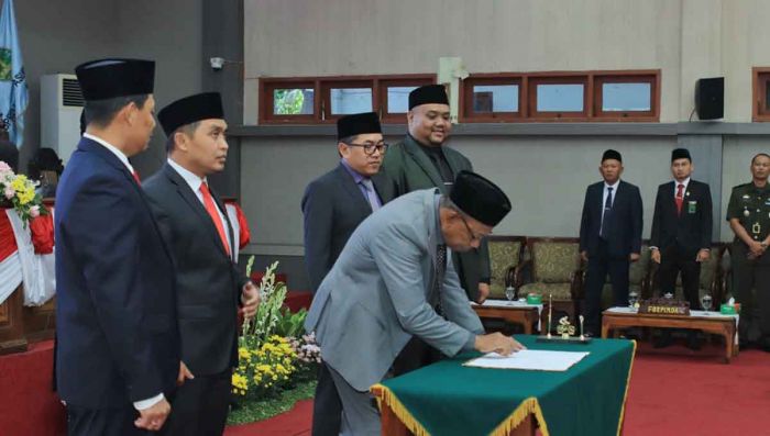 Wali Kota Pasuruan Hadiri Paripurna IV, 2 Raperda Resmi Disahkan