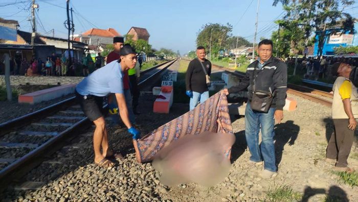 Lansia Tewas Tertemper KA Mutiara Selatan di Krian