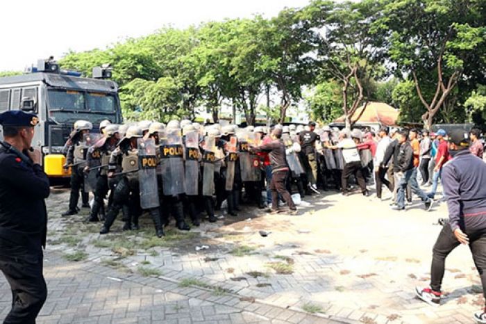 Antisipasi Kontijensi Pemilu 2024, Polisi Gelar Gladi Sispamkota di Sidoarjo