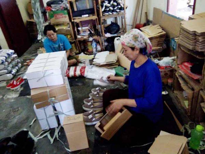 Sepatu Molika, Produk Kampung Mojo Santren Sidoarjo, Tembus Pasar Singapura dan China