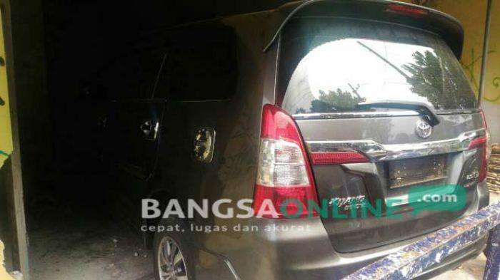 Mobil Dinas PU Kota Kediri Tabrak Pengendara Motor Hingga Kritis