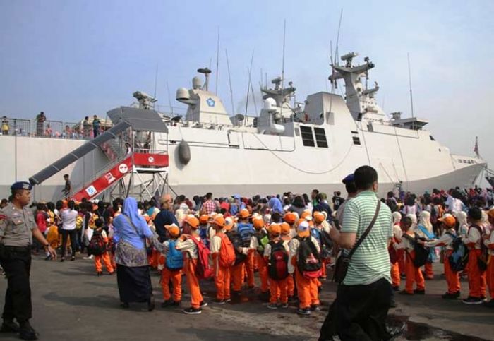 Ribuan Siswa Ribuan Siswa