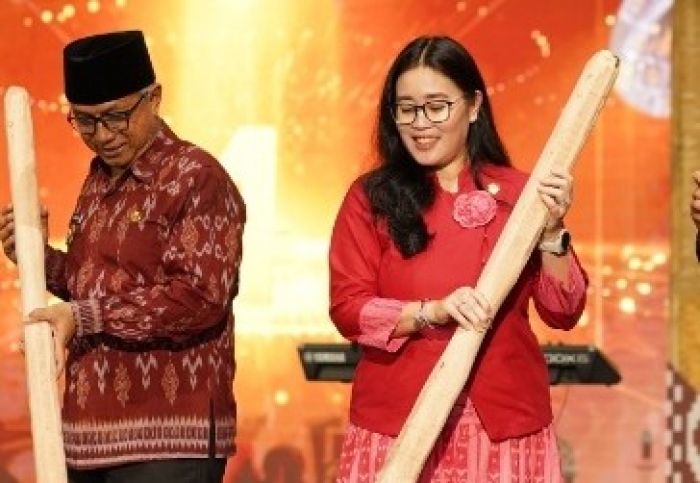 Finfest 2025 Sukses Digelar, Dorong Keuangan Berkelanjutan dan Ekonomi Inklusif di Kota Kediri Finfest 2025 Sukses Digelar, Dorong Keuangan Berkelanjutan dan Ekonomi Inklusif di Kota Kediri