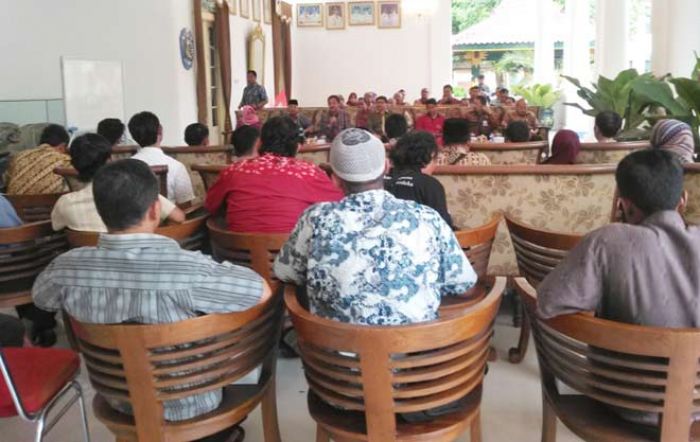 Relokasi Ditolak, Bupati Ponorogo Ajak PKL Dialog