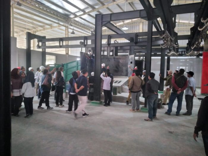 Komisi B DPRD Surabaya Soroti Kurangnya Kandang Sapi saat Sidak RPH Osowilangun Komisi B DPRD Surabaya Soroti Kurangnya Kandang Sapi saat Sidak RPH Osowilangun