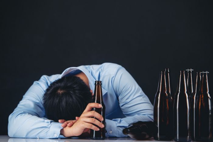 Alkohol Sebabkan Kesepian, Kok Bisa? Alkohol Sebabkan Kesepian, Kok Bisa?
