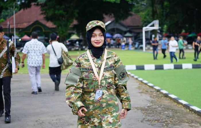 Wali Kota Kediri Vinanda Prameswati Curi Perhatian di Lokasi Pemberangkatan Retreat Magelang