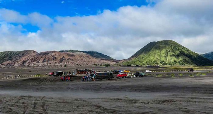 11.735 Wisatawan Kunjungi Bromo saat Libur Panjang 11.735 Wisatawan Kunjungi Bromo saat Libur Panjang